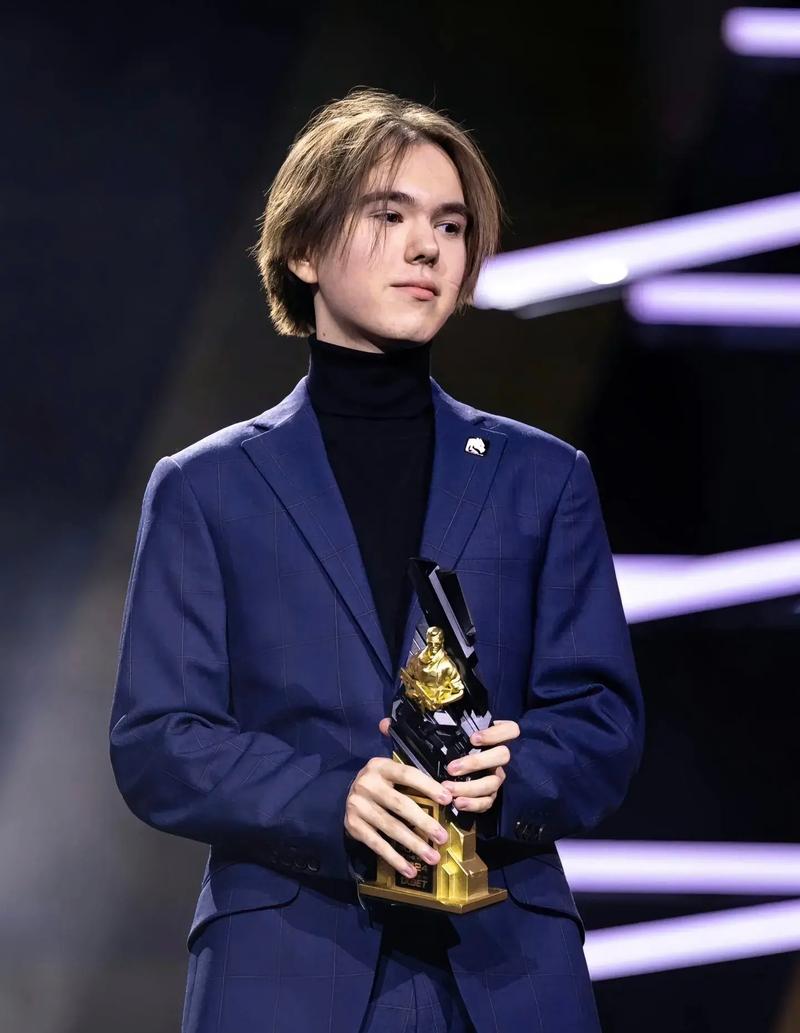 Ninjas in Pyjamas 对 Cryin 感兴趣；