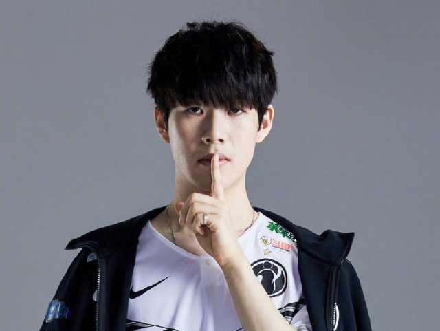 100 Thieves 在 VCT Americas 2025 Kick-off 中排名最后，Nadeshot 批评比赛格式